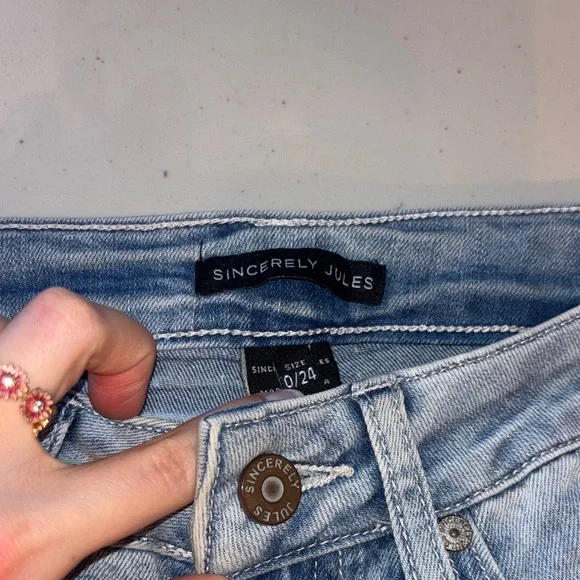 Sincerely Jules Light Wash Distressed Jeans - Picture 3 of 6